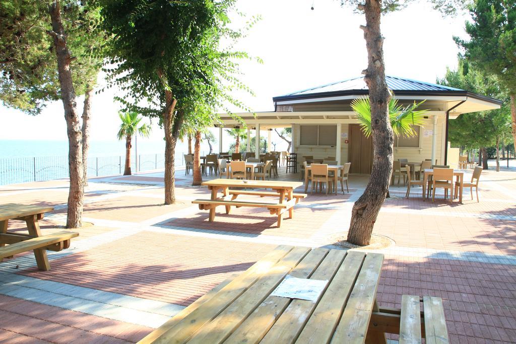 Villaggio Baia Del Monaco Manfredonia Exterior photo