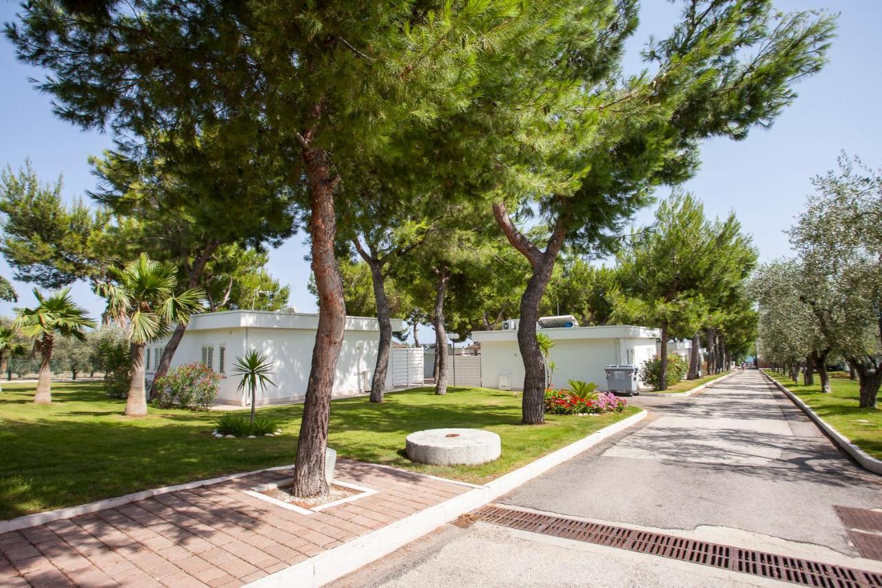 Villaggio Baia Del Monaco Manfredonia Exterior photo